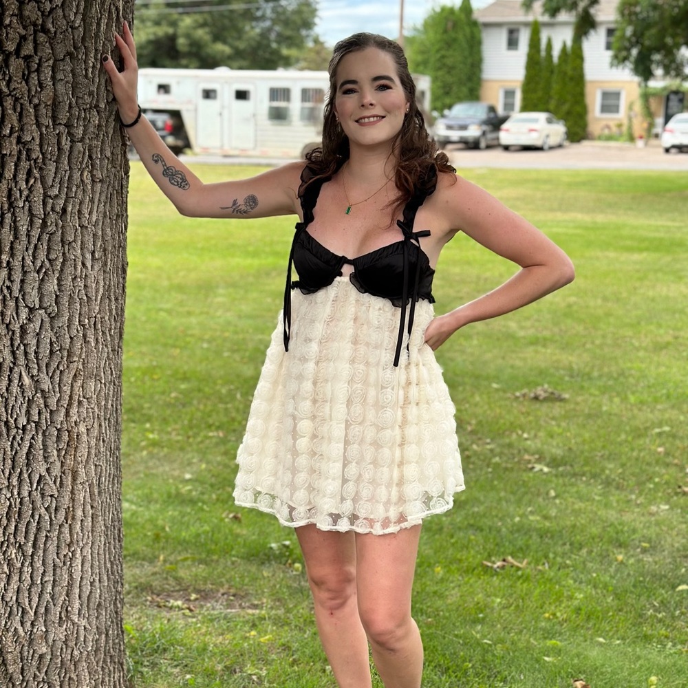 For love and lemons poppy mini dress